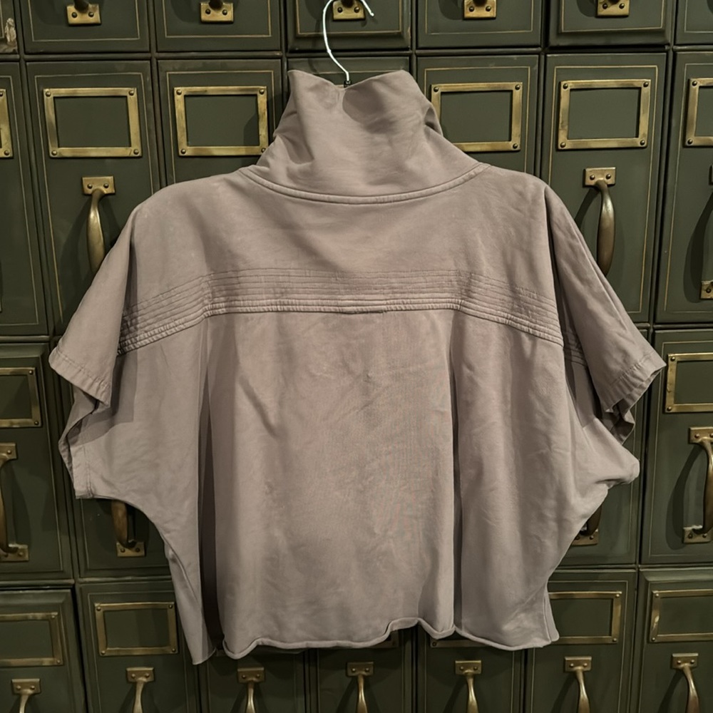 Basic threads Cropped Top - Picture 5 of 5